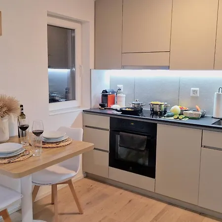 Queensize-bett, Arbeitsplatz, Gratis Parkplatz