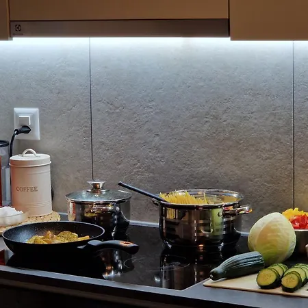 Queensize-bett, Arbeitsplatz, Gratis Parkplatz St. Gallen