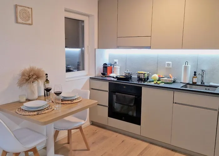 Queensize-bett, Arbeitsplatz, Gratis Parkplatz